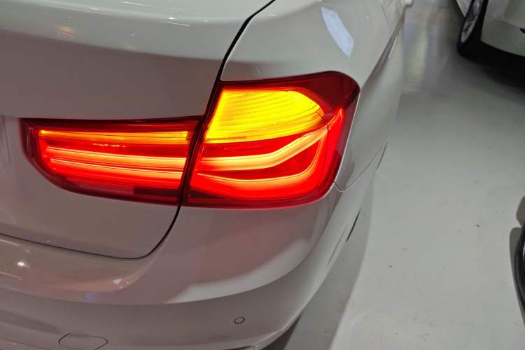 Used BMW 3 Series 2016 320i Fashion Model
