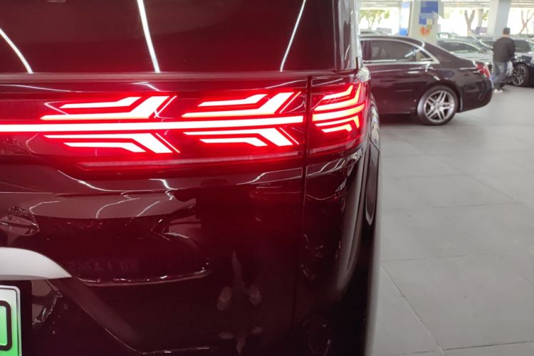 Used Denza D9 2022 DM-i 970 Four-Wheel Drive Prestige Model