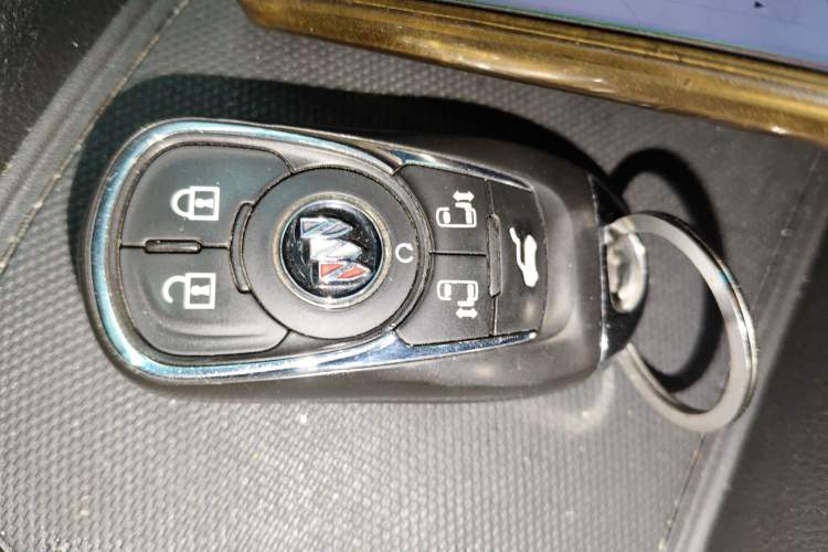 Used Buick GL8 2022 ES Land Cruiser 653T Luxury Model
