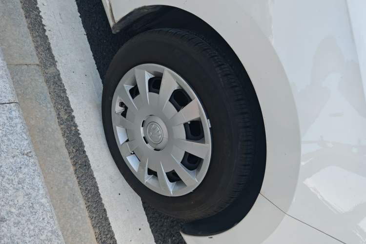 Used Skoda Rapid Spaceback 2016 Revised Version 1.4L Manual Front-Drive Edition
