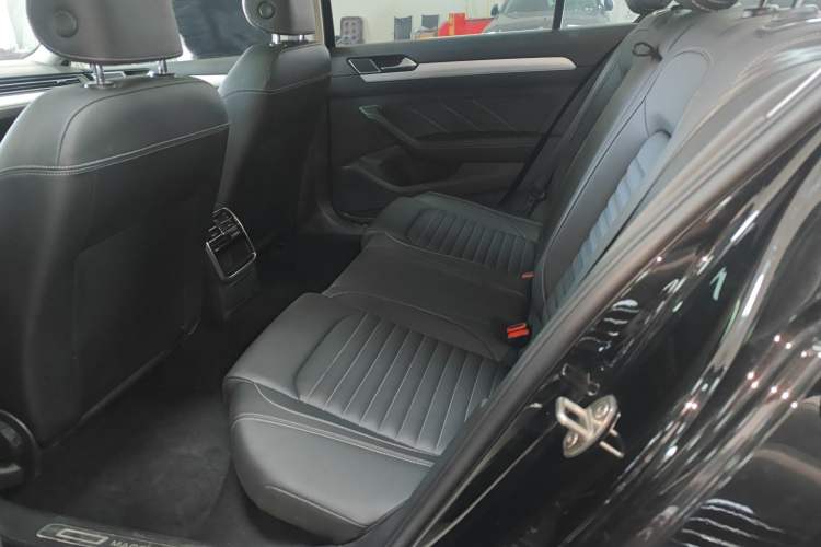 Used Volkswagen Magotan 2025 Zhongxiang Version 280TSI DSG Comfort Edition