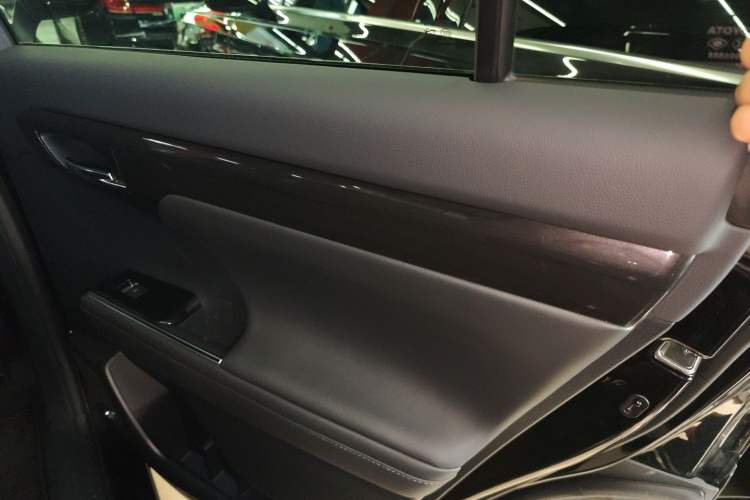 Used Toyota Crown Land Cruiser 2022 2.0T Four-Wheel Drive Prestige Edition
