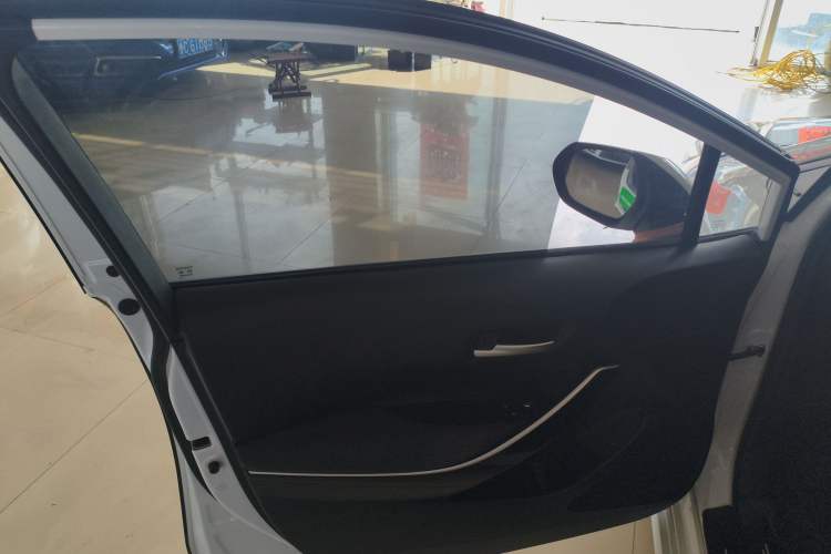 Used Toyota Corolla 2021 Dual-Motor 1.8L E-CVT Elite Edition
