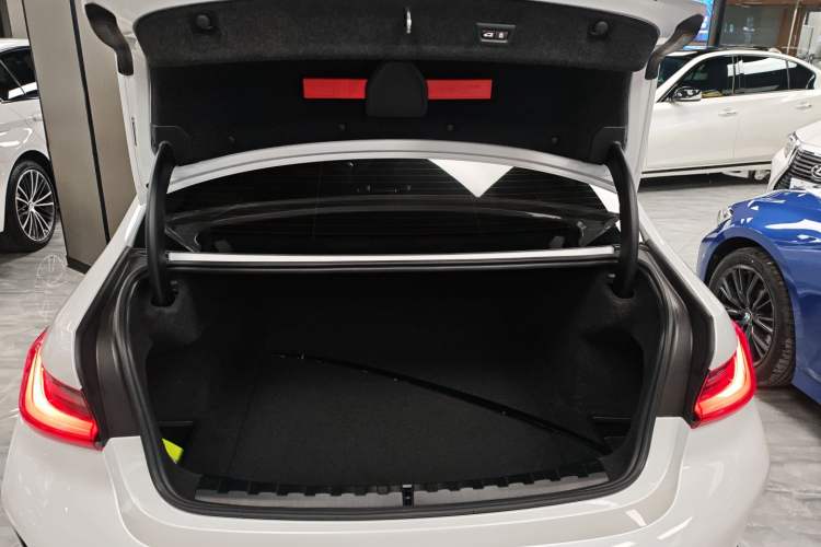 Used BMW 3 Series 2023 325Li M Sport Night Edition Package
