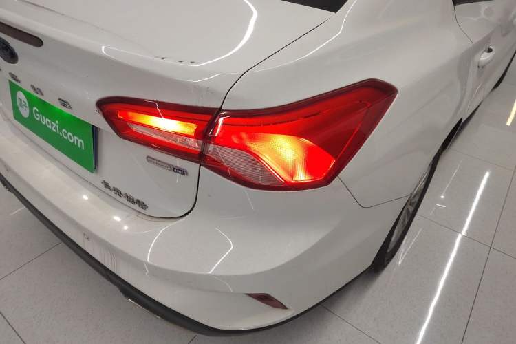 Used Ford Focus 2021 Sedan EcoBoost 180 Automatic Trendy Model
