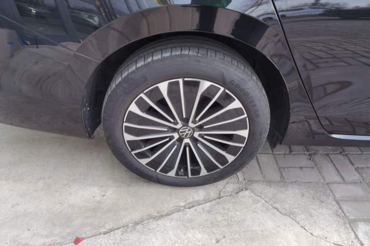 Used Volkswagen Magotan 2024 380TSI DSG Prestige Edition DaMai Package
