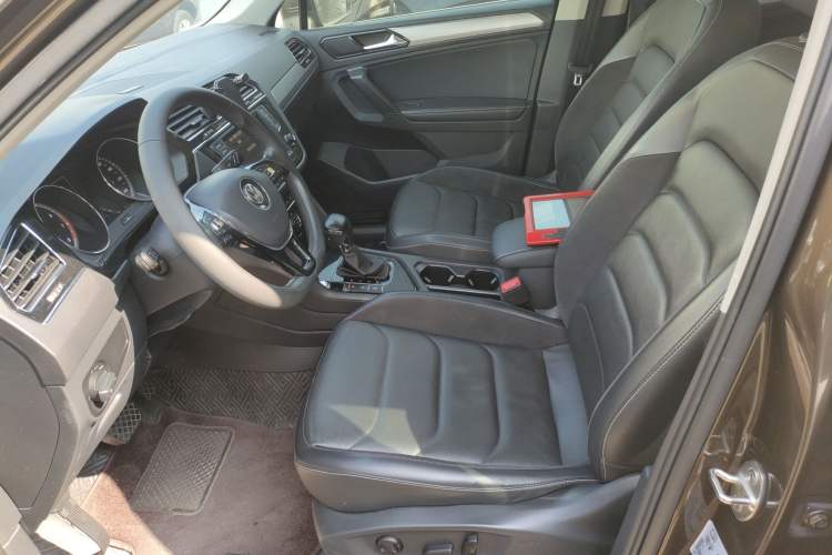 Used Volkswagen Tiguan L 2017 380TSI Automatic All-Wheel-Drive Luxury Edition
