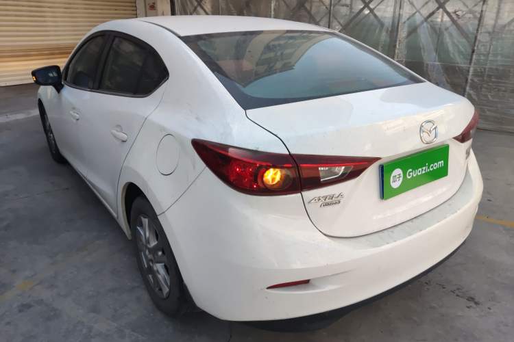 Used Mazda Mazda 3 Axela 2016 Sedan 1.5L Manual Comfort Model

