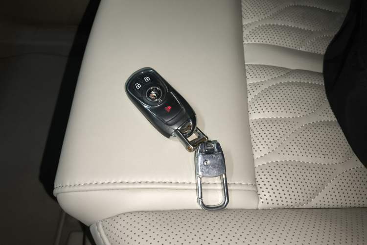 Used Buick GL8 2020 ES Land Cruiser 653T Comfort Edition