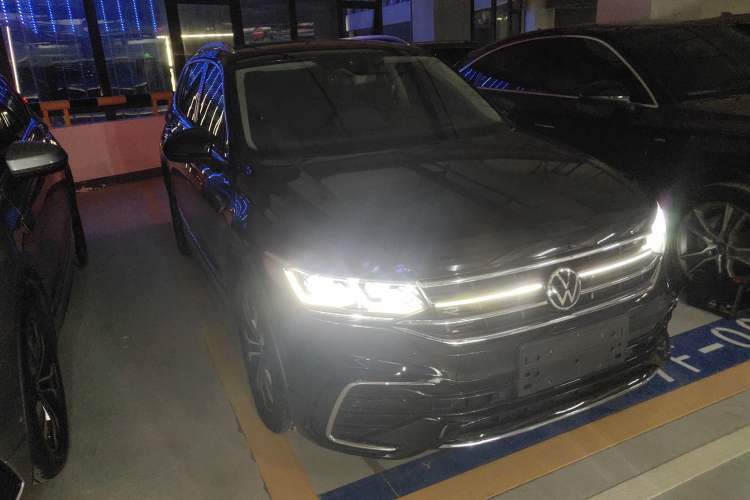 Used Volkswagen Tiguan L 2023 380TSI Automatic All-Wheel Drive R-Line Flagship 7-Seater