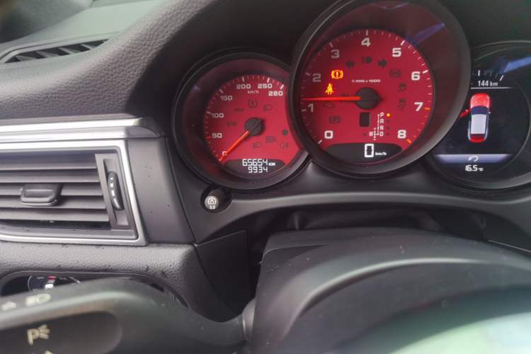 Used Porsche Macan 2017 Macan 2.0T
