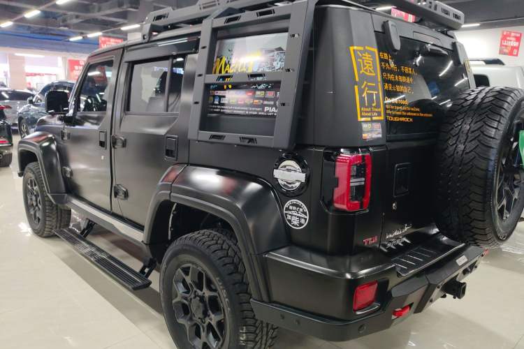 Used  BJ40 2023 2.0D Automatic Four-Wheel Drive Blade Hero Edition Pioneer Type