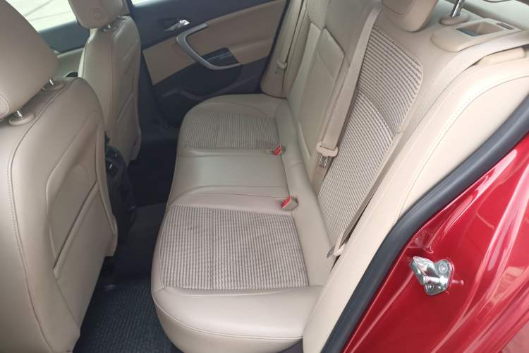 Used Buick Regal 2015 2.0L Leading Fashion Edition
