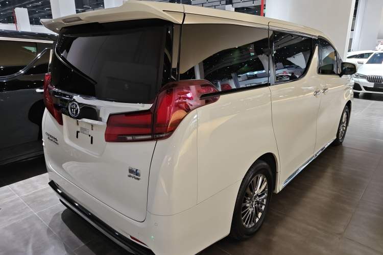 Used Toyota Alphard 2021 Dual-Motor 2.5L Premium Edition
