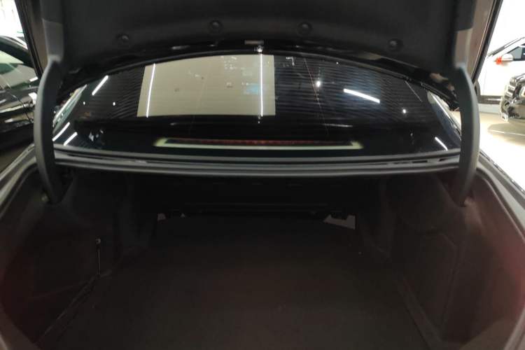 Used Mercedes-Benz E-Class 2023 Updated E 300 L Fashion Edition
