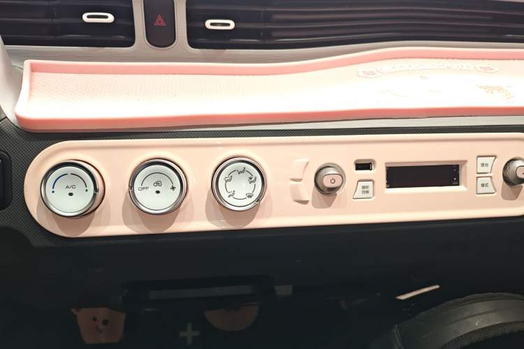 Used Wuling Hongguang MINIEV 2021 Macaron Premium Model – Lithium Iron Phosphate
