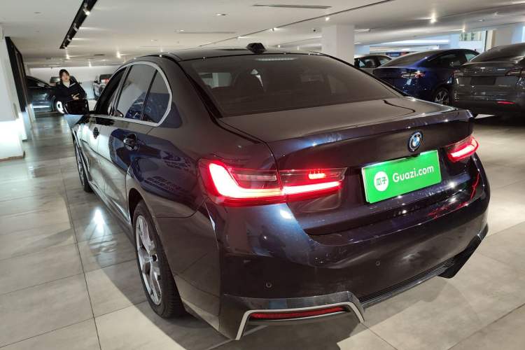 Used BMW i3 2024 eDrive 35 L
