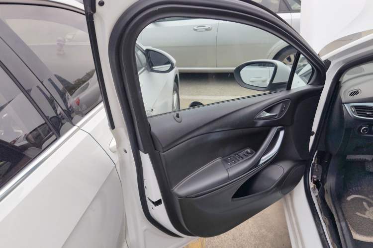 Used Buick Verano 2016 Hatchback 15S Automatic Leading Model
