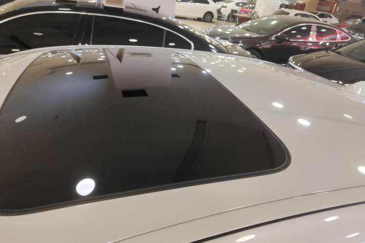 Used BMW 5 Series 2017 525Li Leading Model
