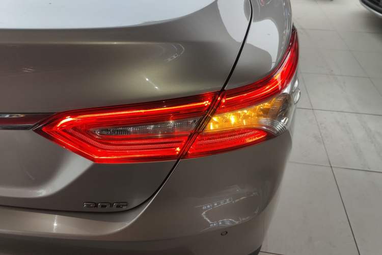 Used Toyota Camry 2021 2.0G Luxury Edition