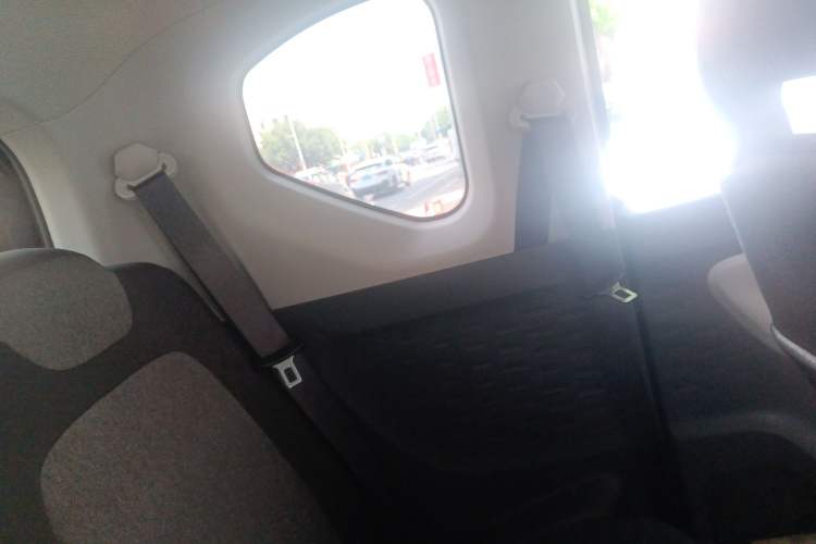 Used Wuling Hongguang MINIEV 2022 Macaron Premium Model – Lithium Iron Phosphate
