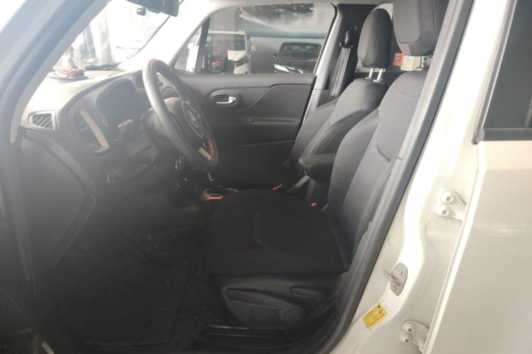 Used  Renegade 2016 1.4T Automatic Jingneng Edition
