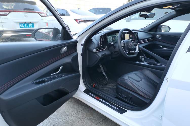 Used Hyundai Elantra 2022 1.5L CVT LUX Prestige Edition