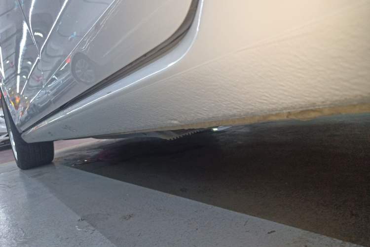 Used Volkswagen Golf 2017 1.6L Automatic Comfort Million-Vehicle Anniversary Edition
