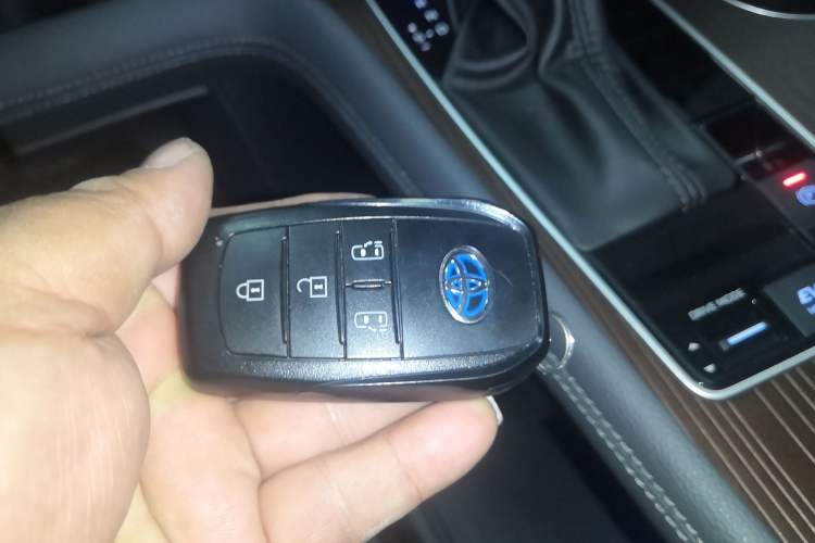 Used Toyota Sienna 2021 2.5L Hybrid Comfort Edition