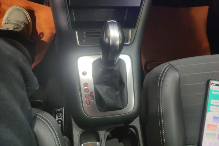 Used Volkswagen Tiguan L 2017 300TSI Automatic Two-Wheel Drive Silk Road Luxury Edition