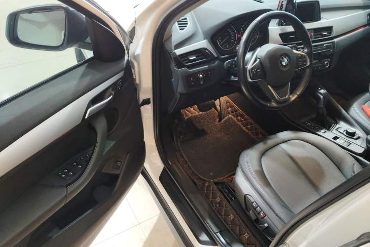 Used BMW X1 2016 sDrive18Li Premium Edition
