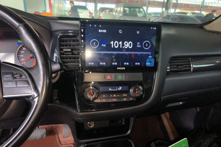 Used Mitsubishi Outlander 2018 2.0L Two-Wheel Drive Glory Edition 5 Seats