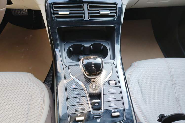 Used BYD Qin PLUS 2024 HONOR Edition DM-i 55KM Leading Model
