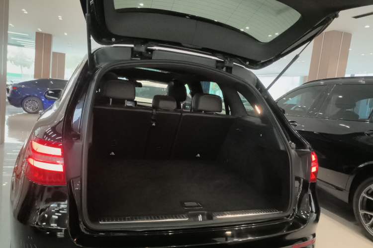 Used Mercedes-Benz GLC 2018 Facelifted GLC 260 4MATIC Dynamic Edition