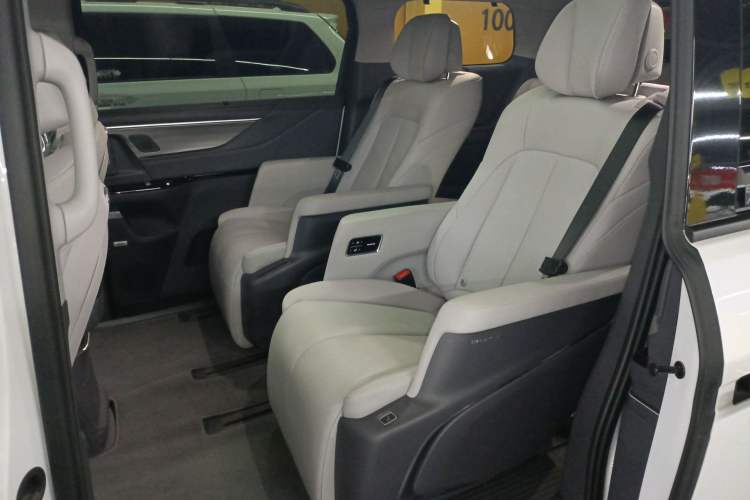 Used Buick GL8 2025 Lu Zun Deluxe Edition
