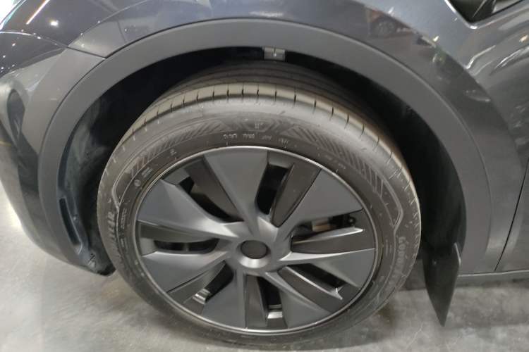 Used Tesla Model Y 2024 Rear-Wheel-Drive Version