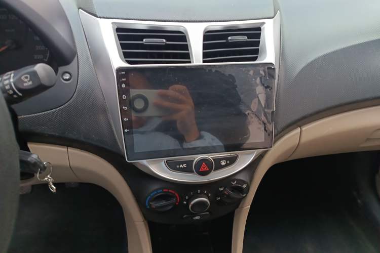 Used Hyundai Verna 2014 1.4L Manual Smart GLS Trim
