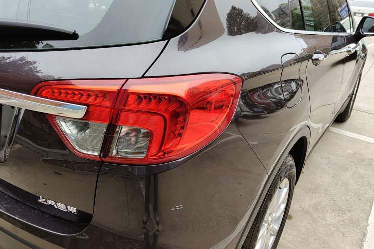 Used Buick Envision 2016 20T Two-Wheel-Drive Elite Model
