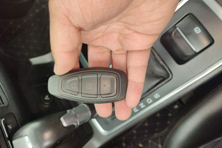 Used Ford Kuga 2017 EcoBoost 180 Two-Wheel-Drive Luxury Wing Edition