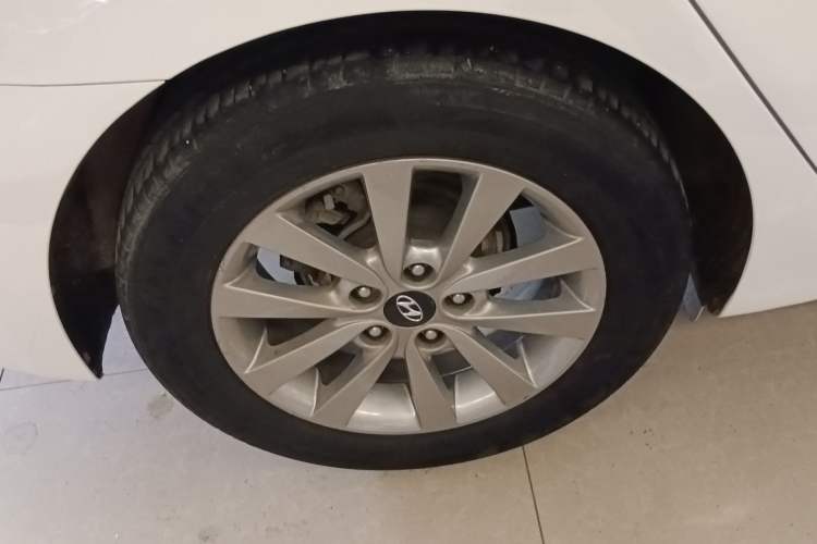 Used Hyundai Mistra 2014 1.8L Automatic Smart GLS
