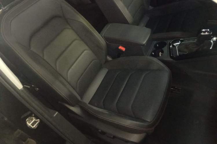 Used Volkswagen Tayron 2020 330TSI Two-Wheel Drive Luxury Smart Connectivity Version