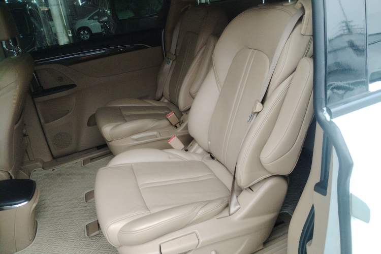 Used Buick GL8 2017 ES 28T Premium Version China V Standard