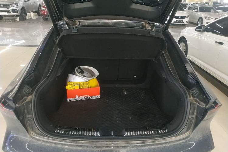 Used Changan UNI-V 2022 1.5T Prestige Version
