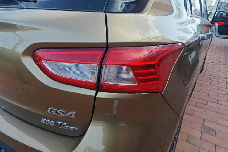 Used GAC Trumpchi GS4 2015 200T G-DCT Elite Edition
