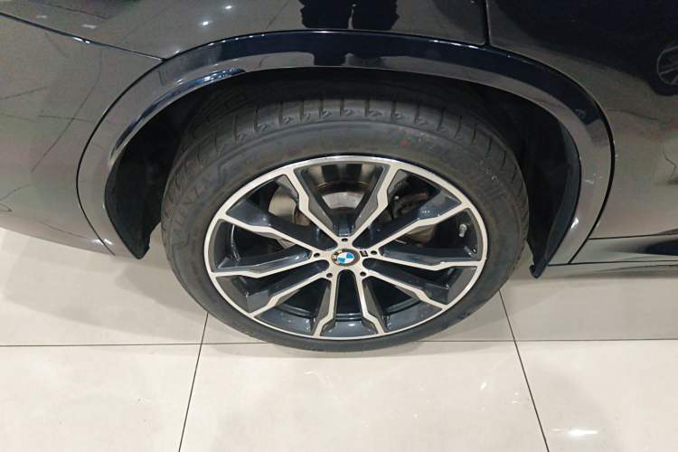 TDK.VehicleDetails.img