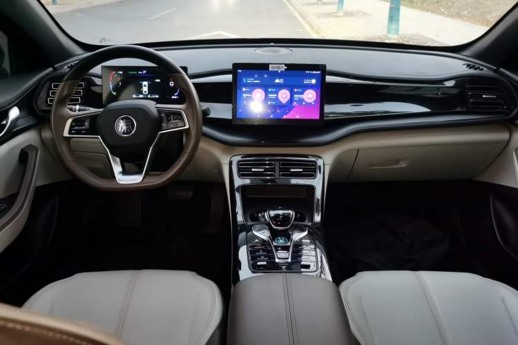 Used BYD Qin PLUS 2023 Champion Edition DM-i 55KM Leading Model
