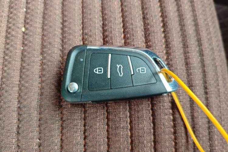 Used Jinbei Gold Hiace M Classic 2022 1.5L Engineering Lion Passenger Vehicle 6 Seats
