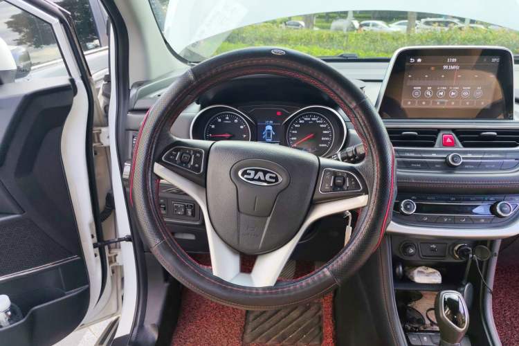 Used  Refine S3 2017 1.6L CVT Luxury Smart Model
