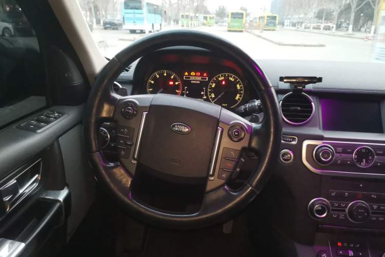 Used Land Rover Discovery 2016 3.0 SC Obsidian Black Heritage Edition HSE