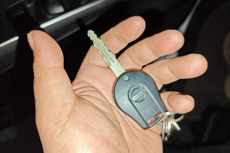 Used Nissan Navara 2017 2.5L Automatic 2WD Luxury Edition QR25